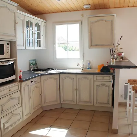 Maison Avec Piscine Chauffee Privee Holiday home *