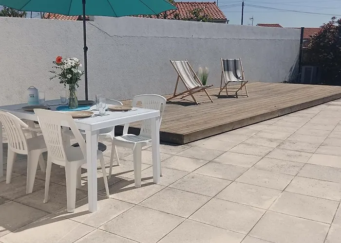 Holiday home Maison Avec Piscine Chauffee Privee