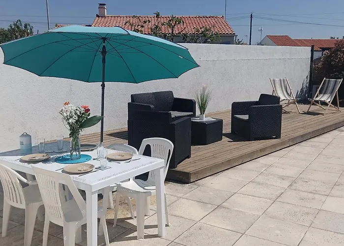 Holiday home Maison Avec Piscine Chauffee Privee